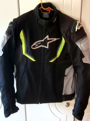 Μπουφάν μηχανής Alpinestars T-GP R v2 αδιάβροχο μεταχειρισμένο, μέγεθος L