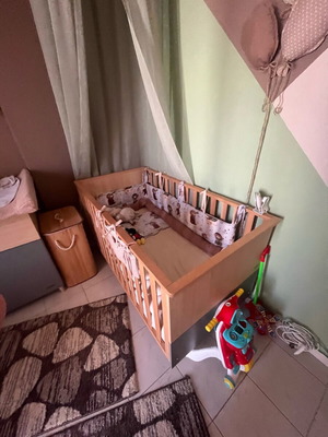 Micuna baby convertible bed like new