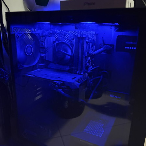 Gaming PC with Asus motherboard, supports Windows 11
