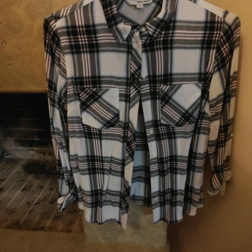 Taily Wiejl shirt medium like new