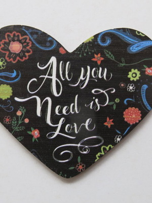 Διακοσμητική ξύλινη καρδιά "All You Need is Love" καινούργια