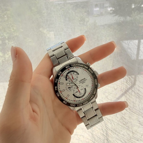 Casio G-Shock GA-100CM-4AER watch and Lorus RM331GX9 chronograph
