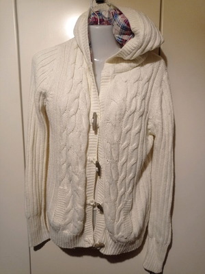 Terranova white knitted cardigan with hood and toggle buttons like new