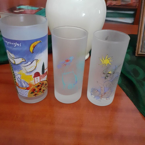Water glasses with Stathopoulos and Sperantzas prints, like new