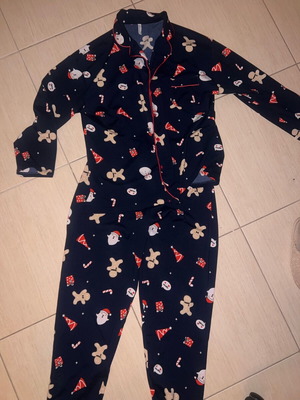 Christmas Isormikes Pajamas like new, black and blue