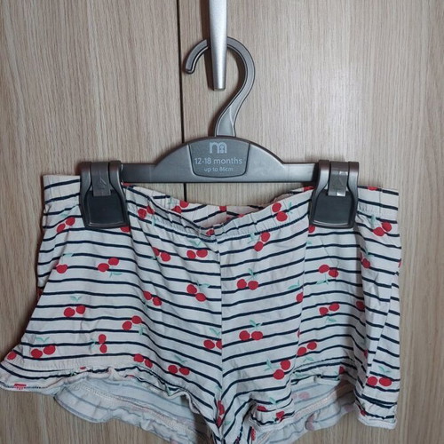H&M girls' set like new, white and red blouse with shorts