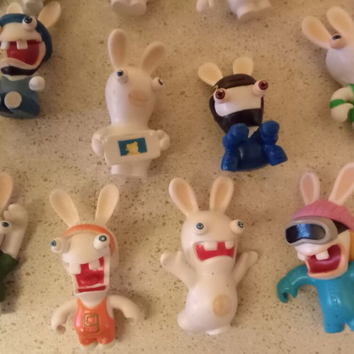 Rabbits figures like new pack