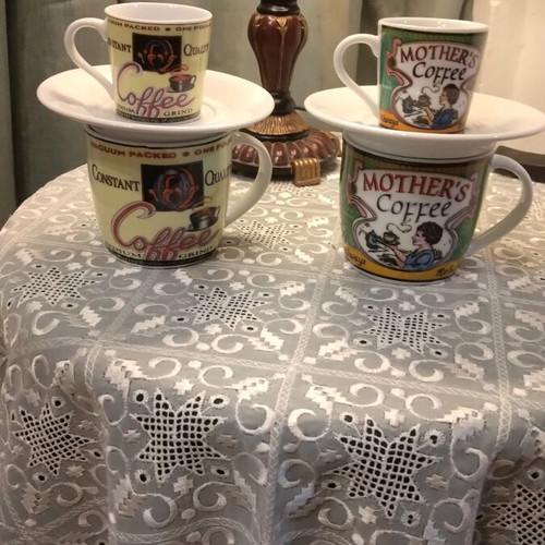 Collectible mug set with plates, like new, 2x250ml and 2x150ml