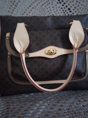 La tour Eiffel shoulder bag new classic leather