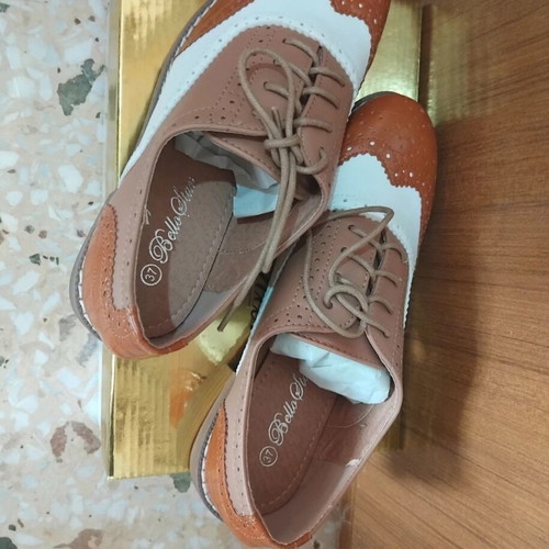Oxford women's shoes new, size 37, two-tone design