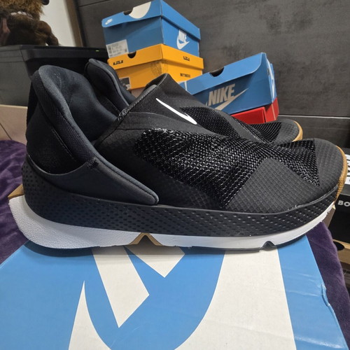 Nike GO FlyEase sneakers size 42.5, black