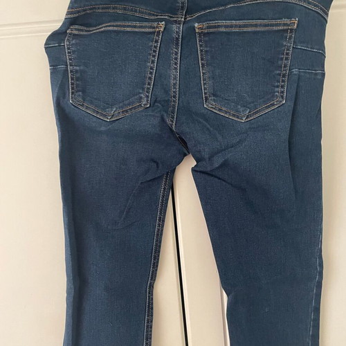 Pull and Bear blue fitted jeans like new, size 34