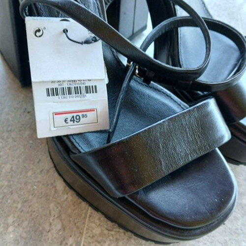 Zara black leather high-heeled sandals new, size 39