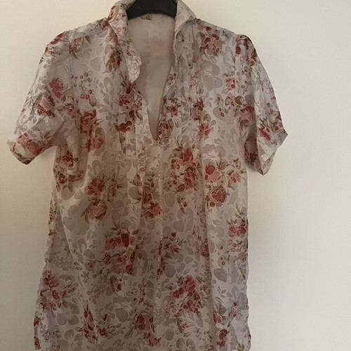 Blouse medium/large size used, beautiful