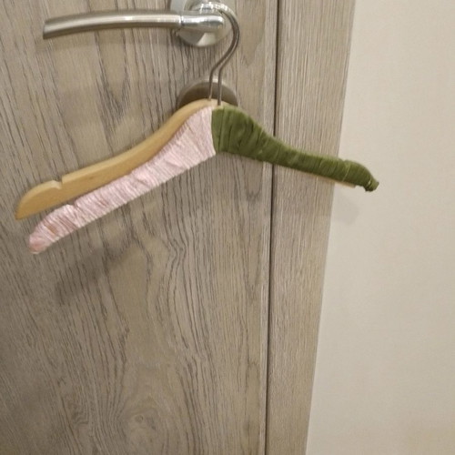 Children's wooden hangers 2 pieces, handmade pink and green, new