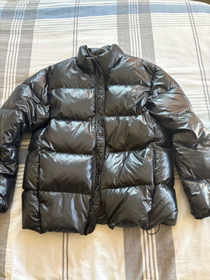 Jordan puffer black like new, size S