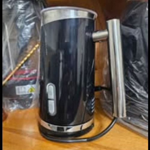 Gaggia New Classic Espresso Machine like new with extra accessories