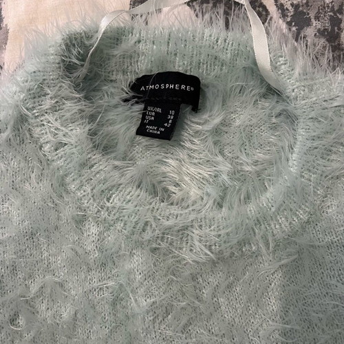 Fluffy top Small like new, sage color, 3/4 sleeve