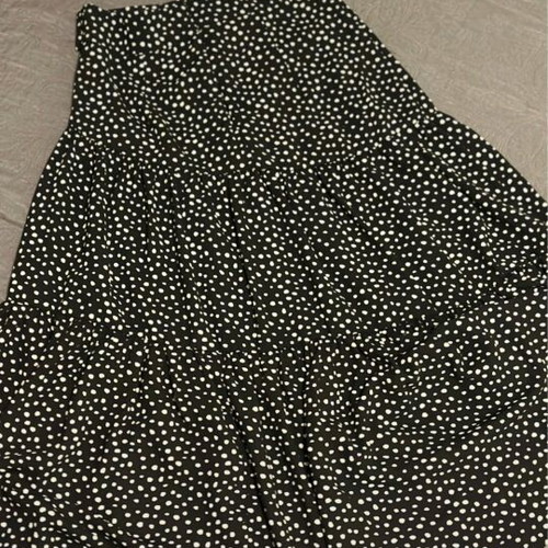 Stradivarius black polka dot skirt like new, size S