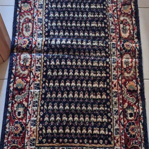 Pi bedroom wool rug set of 3 pieces like new