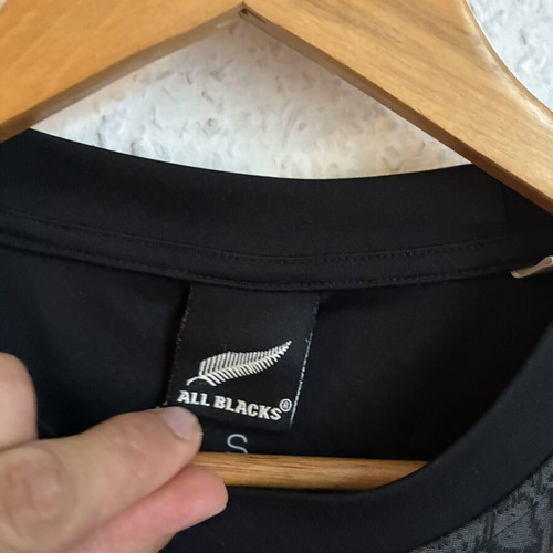 Rugby Jersey New Zealand All Blacks size S like new