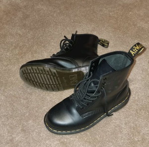 DR MARTENS No 37