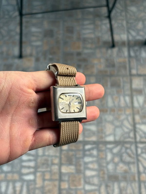 Seiko 5 Tv 1971 Vintage 6919-5400 used with 2 bracelets
