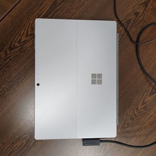 FOR A FEW DAYS Surface Pro i7, 256Gb