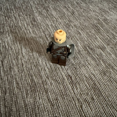 LEGO Star Wars Din Djarin and Star Wars Rollinz Luke Skywalker figures