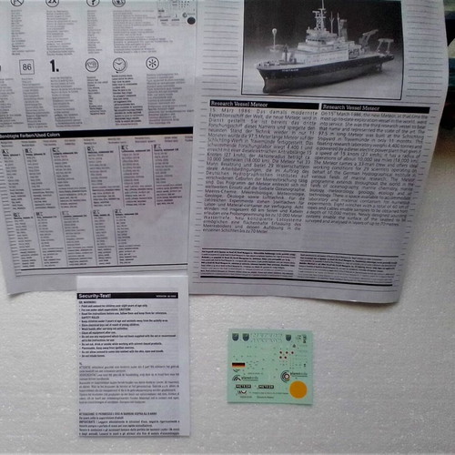 Revell 05208 Meteor 1 300 German Research Vessel Model like new