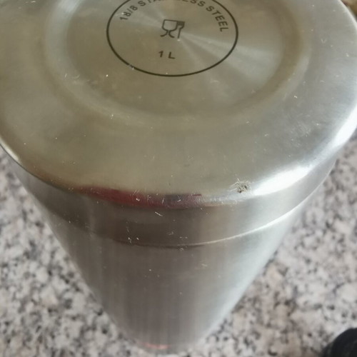 Stainless Steel Thermos 1 Liter used with screw cap and cup lid