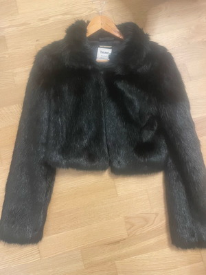 Short black fur coat Toi Moi like new