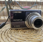 Olympus X-935 digital compact camera bundle like new