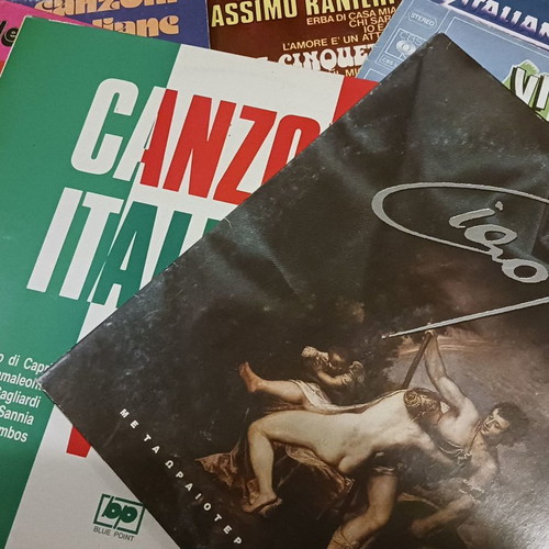 Italian hits used, 8 vinyl record collections