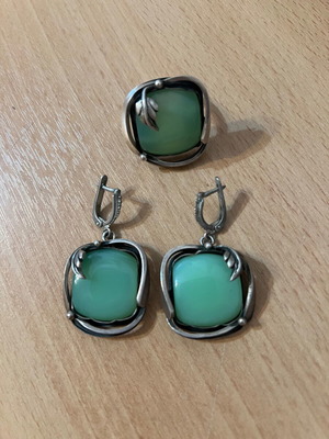 Сребърен комплект пръстен и обеци с зелен халцедон като нов