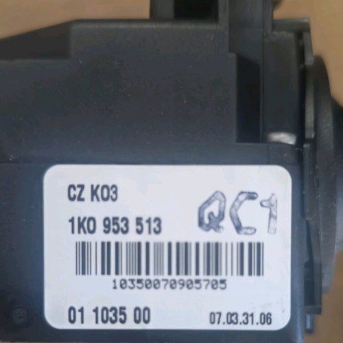Golf 5 turn signal switches pair genuine like new