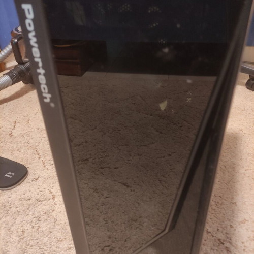 Pc case with 4 RGB fans like new