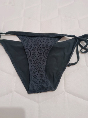 H&M black bikini like new, size M