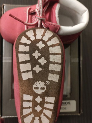 Βρεφικά παπούτσια Timberland σουετ σαν καινούργια, νούμερο 18,5