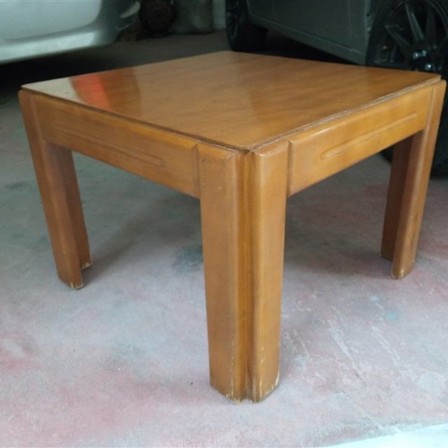 Coffee table used 52x52