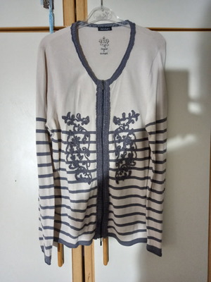 Italian cardigan new M/L gray ice color with blue stripes and embroidery