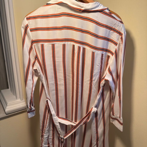 Bershka long shirt like new, with belt, white and blue, size L