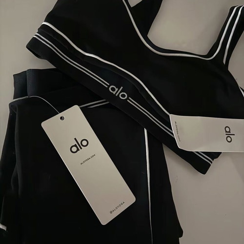 Alo Yoga Set Black like new, size S