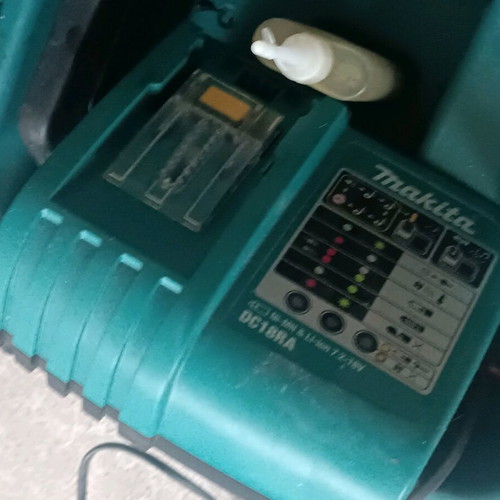 Makita battery chainsaw