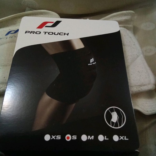 Pro touch volleyball knee pads used, size S