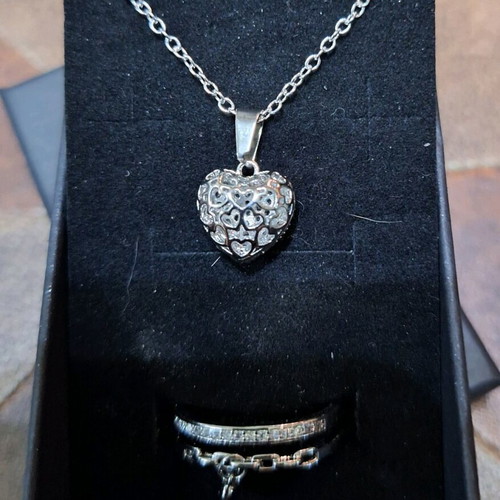 Two-sided pendant and ring set new, 18K gold plated