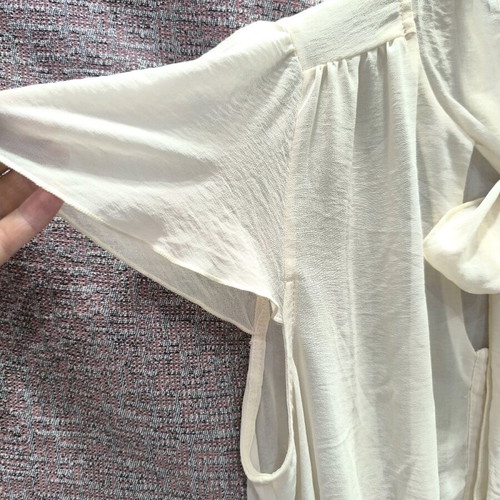 Thin summer blouse with bow like new, size L, ecru color