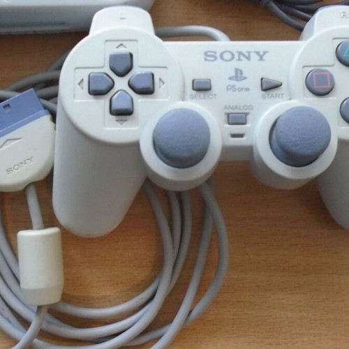 Sony PlayStation ONE SCPH-102 PAL like new with Pandemonium Platinum game