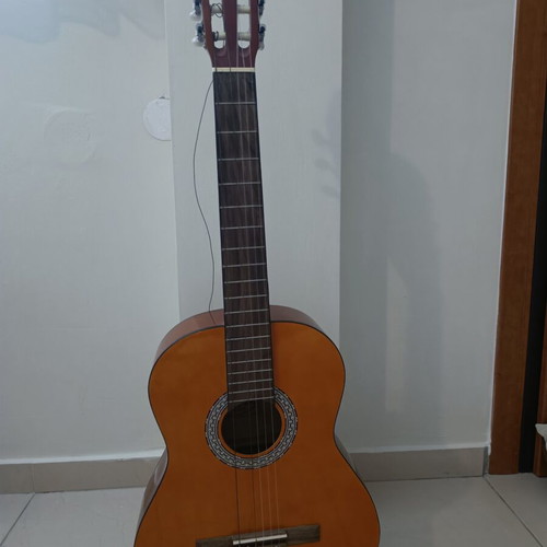 Jose Arenas C-10 Classical Guitar like new