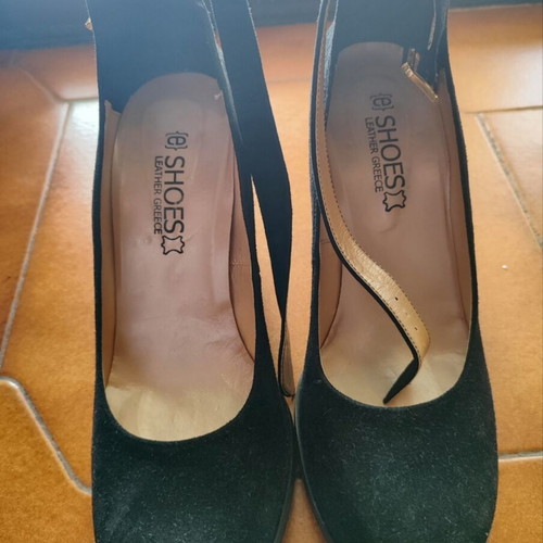 Black suede pumps with thick heel and strap, size 39, like new